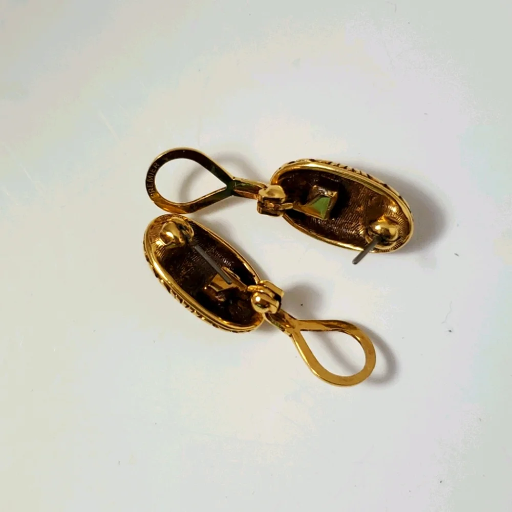Elegant Premier Golden & Black Textured Oval Earrings With Converter Back